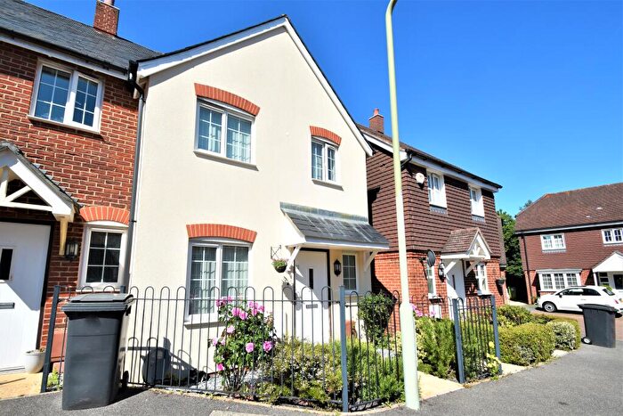 2 Bedroom End Of Terrace House To Rent In Letcombe Place, Horndean, Waterlooville, PO8
