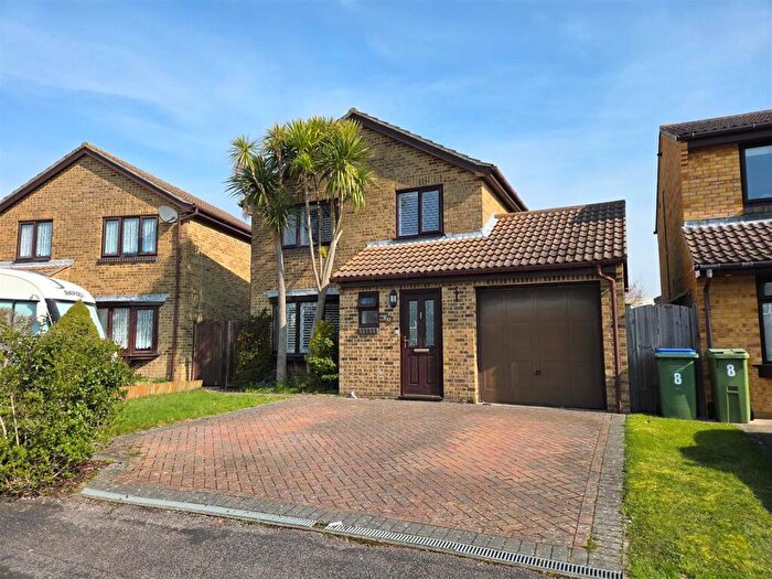 4 Bedroom Detached House For Sale In Merryfield, Titchfield Common, PO14