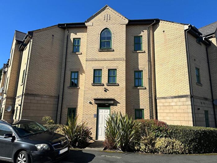 4 Bedroom Apartment To Rent In Schuster Road, Victoria Park, £pppw, M14