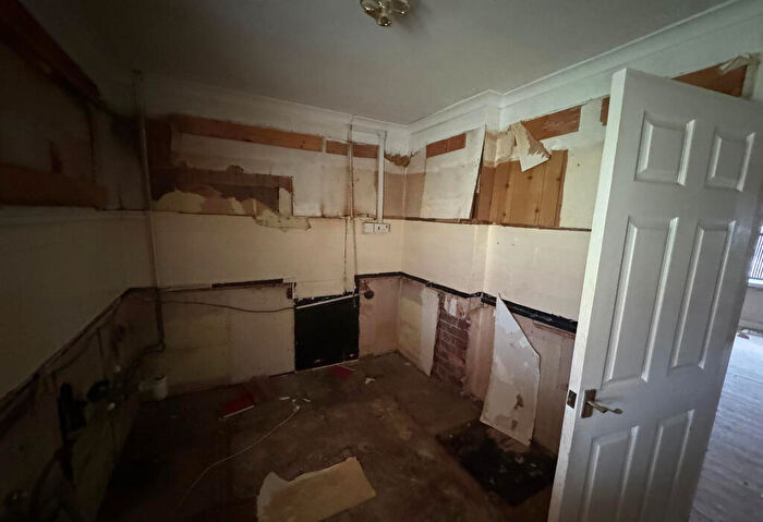 3 Bedroom Terraced House For Sale In Kitchener Road, Dudley, West Midlands, DY2