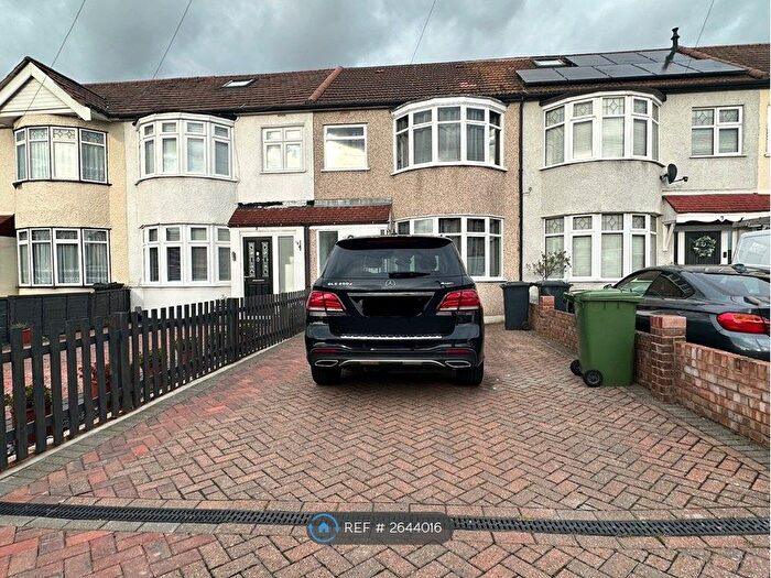 3 Bedroom Terraced House To Rent In Cedar Avenue, Waltham Cross, EN8