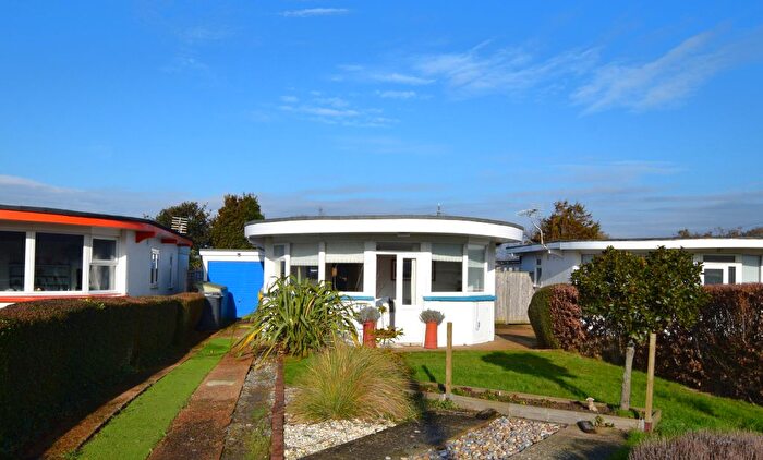 2 Bedroom Detached Bungalow For Sale In Coast Road, Pevensey Bay, BN24