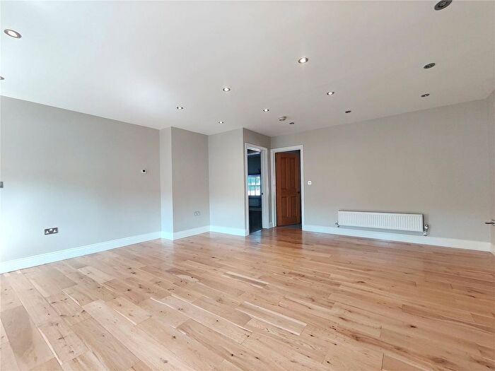 2 Bedroom Flat To Rent In Albion Street, Birmingham, B1