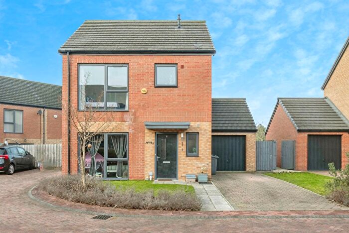3 Bedroom Detached House For Sale In Winscar Road, Doncaster, South Yorkshire, DN4