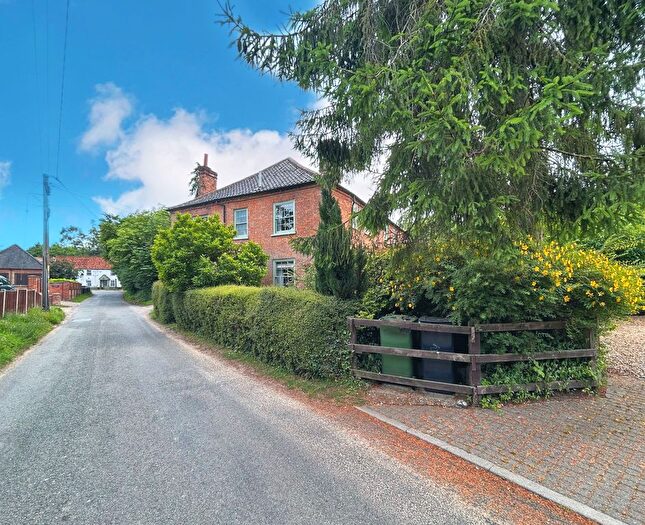 3 Bedroom Cottage For Sale In Sporle Road, Little Dunham, PE32