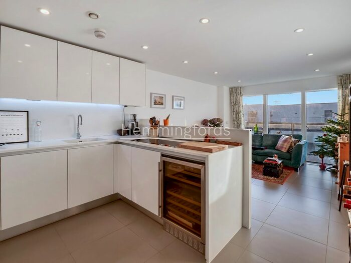 1 Bedroom Flat To Rent In Dance Square, London, EC1V