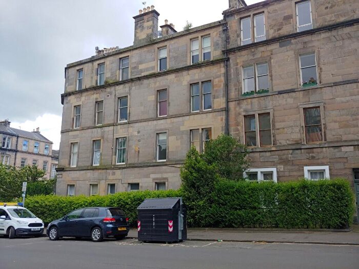 2 Bedroom Flat To Rent In Montgomery Street, Edinburgh, EH7