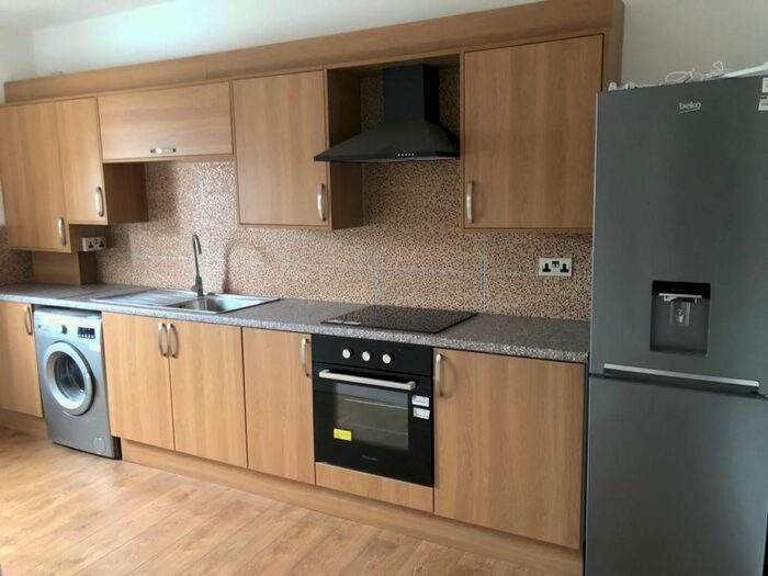 2 Bedroom Flat To Rent In Stratford Road, Sparkhill, Birmingham, B11