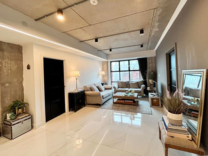 2 Bedroom Apartment To Rent In Apartment . One Silk St, M4