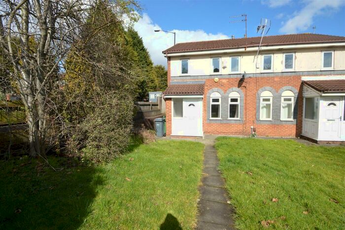 3 Bedroom House To Rent In Blisworth Close, Manchester, M4