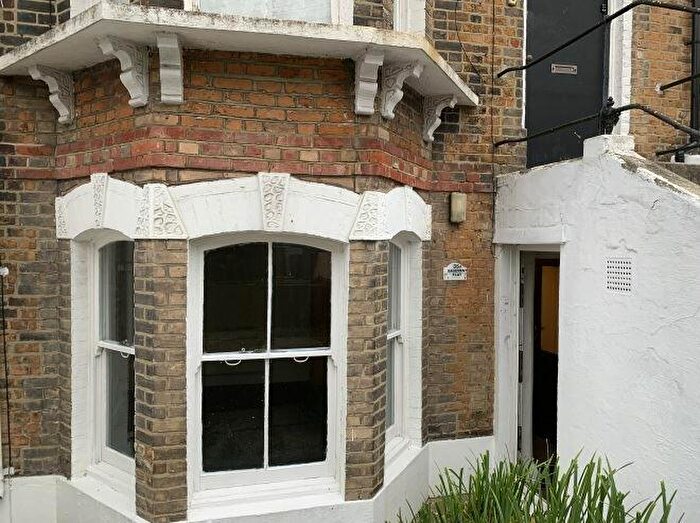 1 Bedroom Flat To Rent In Crescent Road, Ramsgate, CT11