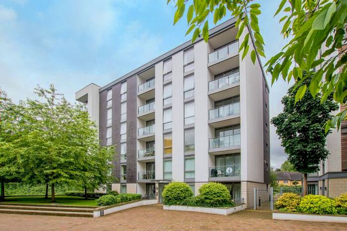 2 Bedroom Flat To Rent In Great West Quarter, Brentford, TW8