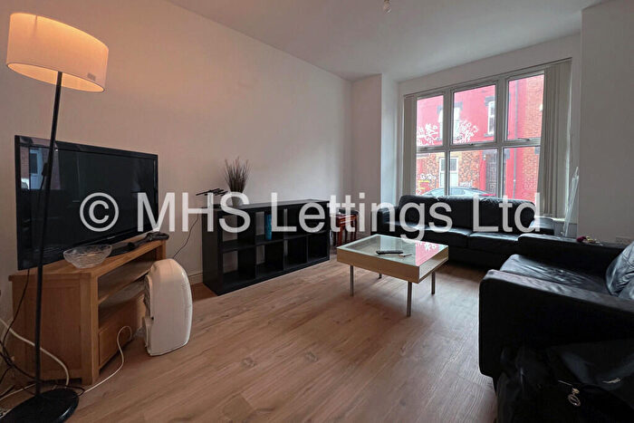 4 Bedroom Terraced House To Rent In Welton Mount, Leeds, LS6