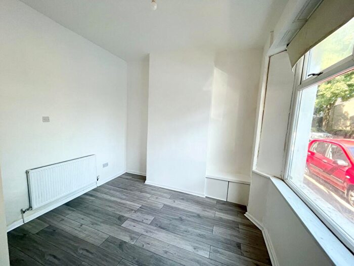 1 Bedroom Flat To Rent In Constellation Street, , Adamsdown, CF24