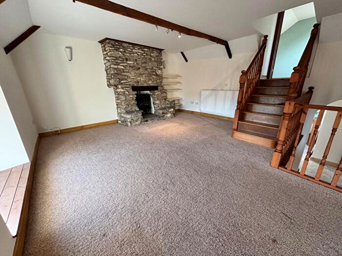 3 Bedroom Smallholding For Sale In Capel Seion Road, Llanelli, SA15