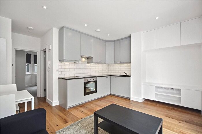 1 Bedroom Flat To Rent In Hetley Road, London, W12