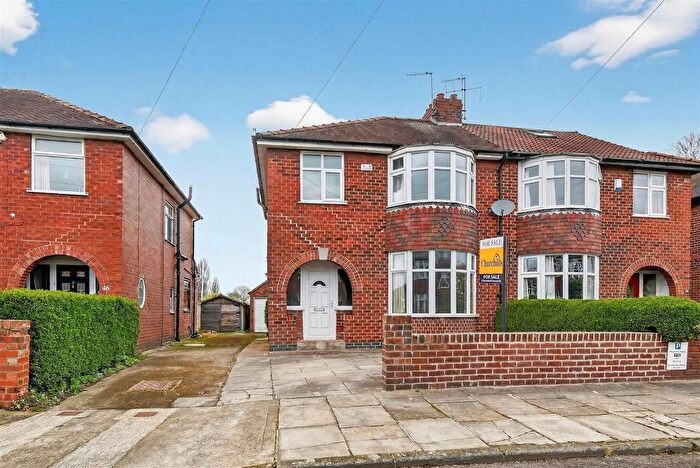 3 Bedroom Semi Detached House For Sale In Sycamore Terrace, York, YO30
