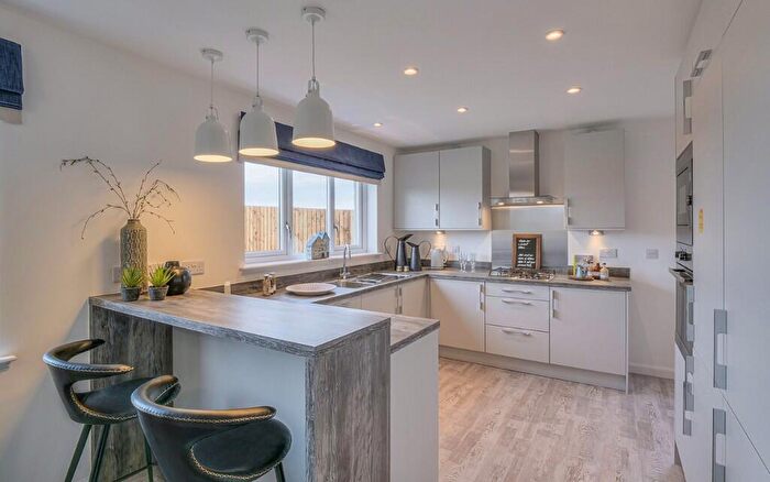 4 Bedroom Detached House For Sale In Rossendale Drive, Adlington, PR6