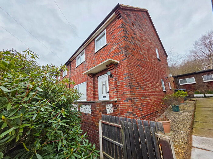 3 Bedroom Semi-Detached House For Sale In Bluebell Road, Darton, Barnsley, S75