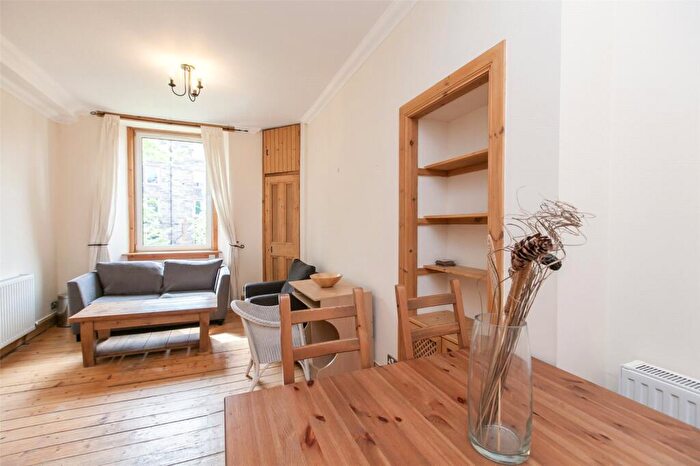 1 Bedroom Flat To Rent In Wheatfield Terrace, Edinburgh, EH11