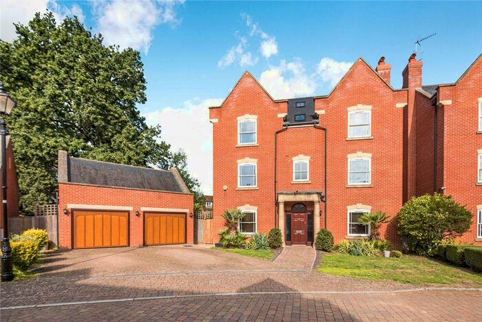 6 Bedroom Detached House To Rent In Longbourn, Windsor, Berkshire, SL4