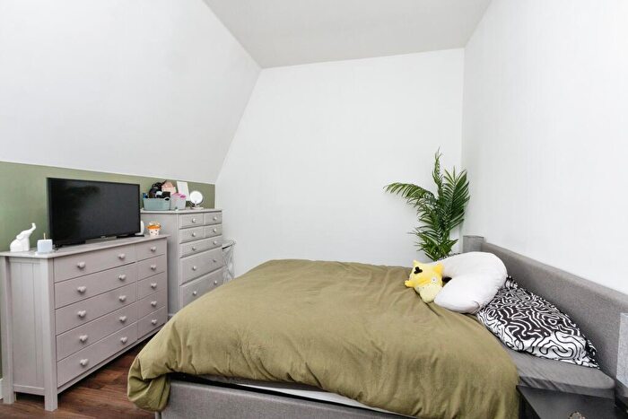 1 Bedroom Flat For Sale In Little Victoria Street, Basingstoke, Hampshire, RG21