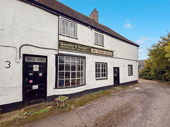 3 Bedroom Semi-Detached House For Sale In The Chantry, Bromham, SN15