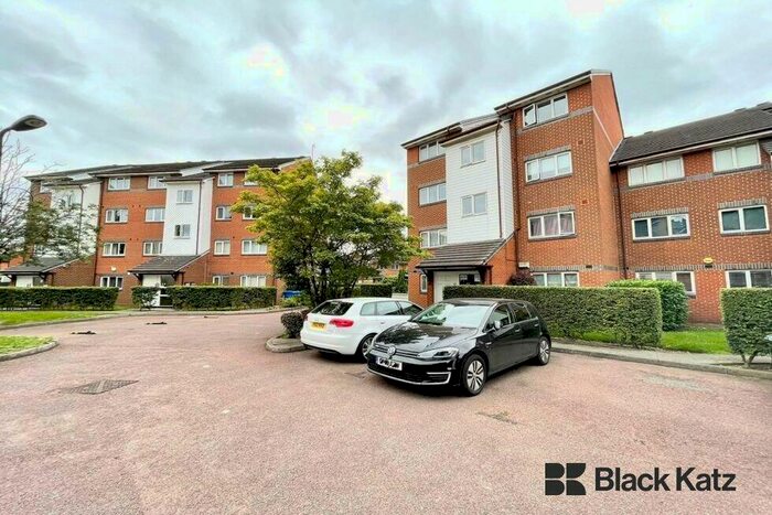 1 Bedroom Flat To Rent In Goodwin Close, Bermondsey, SE16