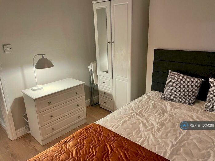 1 Bedroom Flat To Rent In Weaste Lane, Salford, M5