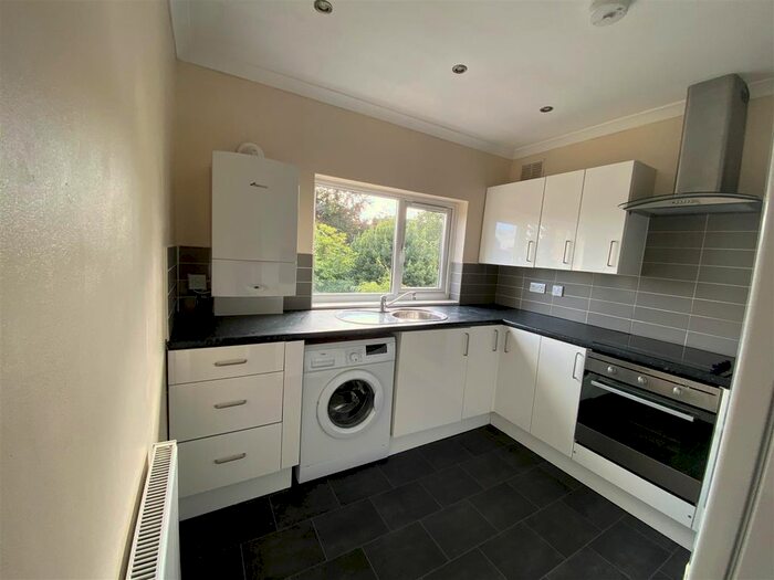 3 Bedroom Maisonette To Rent In Westcombe Hill, London, SE3