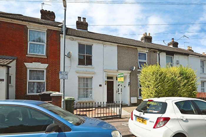 2 Bedroom Terraced House For Sale In Kingsley Road, Maidstone, Kent, ME15