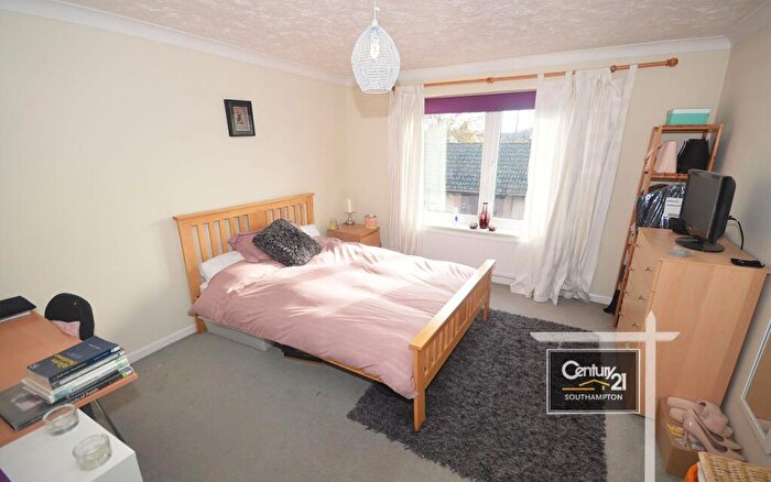 4 Bedroom Town House To Rent In |Ref: |, Berkeley Close, Southampton, SO15