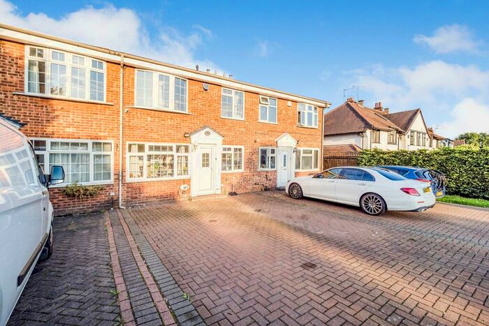 3 Bedroom Terraced House To Rent In Fencepiece Road, Chigwell, IG7