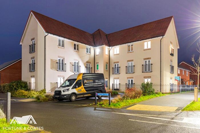 2 Bedroom Flat For Sale In Newland Avenue, Bishop's Stortford, CM23