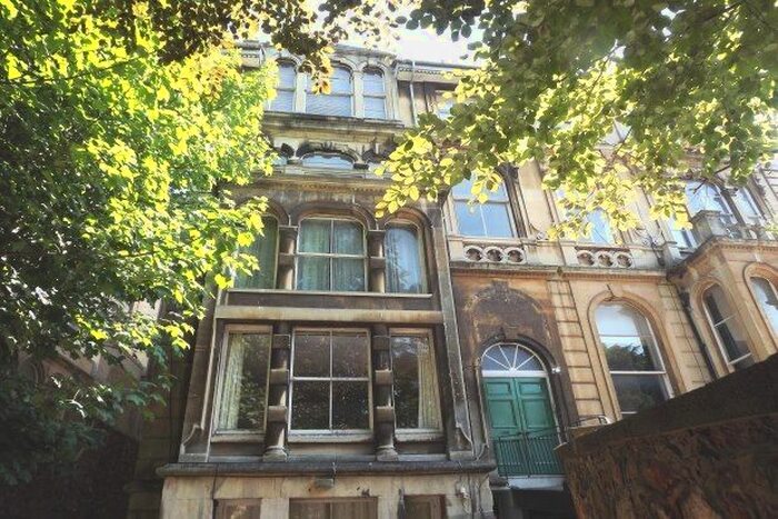 3 Bedroom Flat To Rent In Tyndalls Park Road, Bristol, BS8