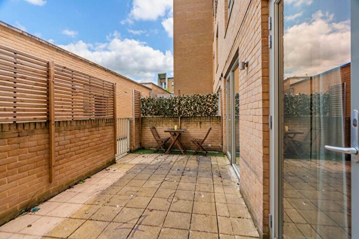 2 Bedroom Flat For Sale In Great Northern Road, Cambridge, CB1