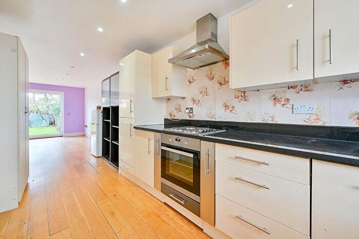 4 Bedroom House For Sale In Claremont Avenue, Motspur Park, New Malden, KT3