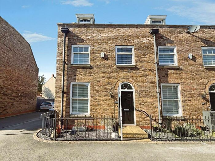 4 Bedroom End Of Terrace House For Sale In Peterson Drive, New Waltham, Grimsby, Lincolnshire, DN36