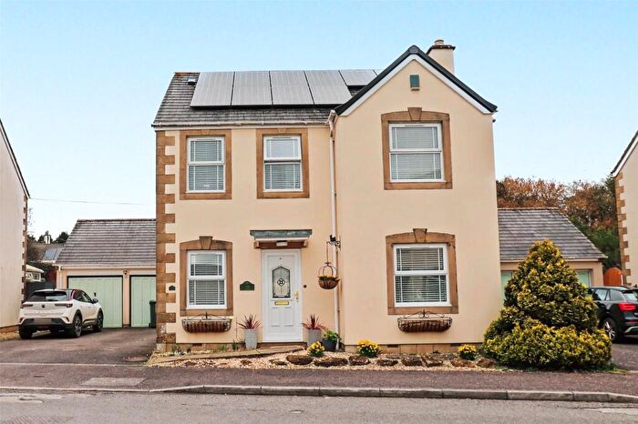 4 Bedroom Detached House For Sale In Kings Park, Chulmleigh, Devon, EX18