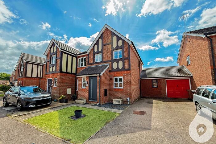 2 Bedroom Semi-Detached House To Rent In The Chilterns, Stevenage, Hertfordshire, SG1