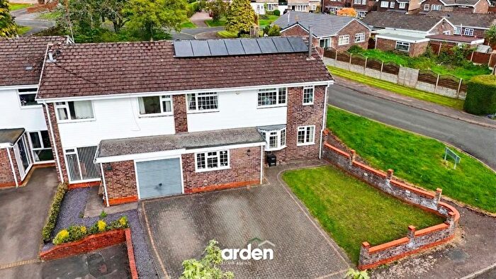 4 Bedroom Semi Detached House For Sale In Austcliff Close, Redditch, B97