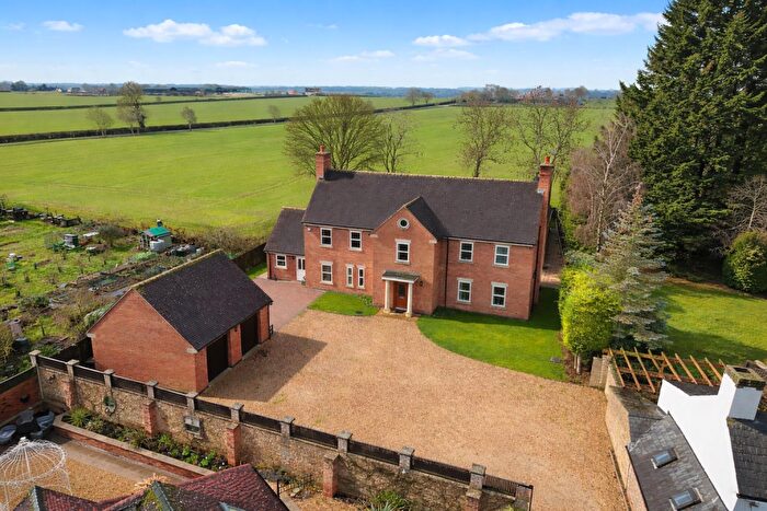 5 Bedroom Detached House For Sale In Chelveston Road, Stanwick, Wellingborough, NN9