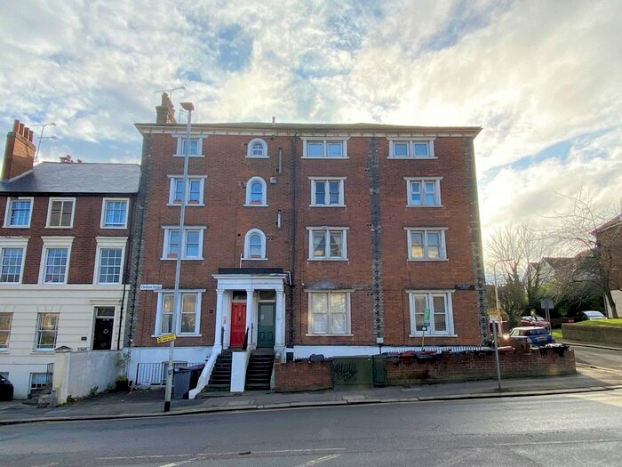 1 Bedroom Studio To Rent In Castle Hill, Reading, Berkshire, RG1