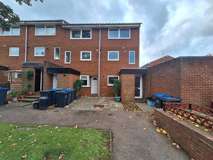 3 Bedroom Property To Rent In Chepstow Rise, Croydon, CR0