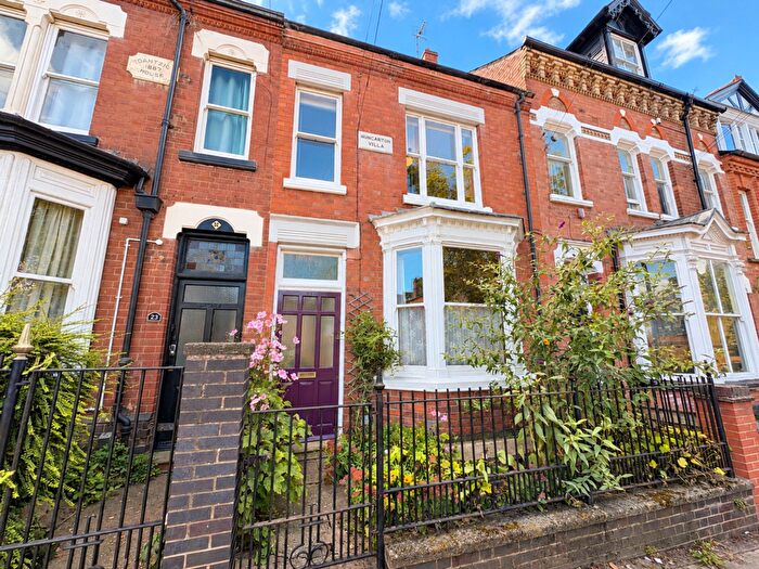 2 Bedroom Terraced House For Sale In College Street, Leicester, LE2