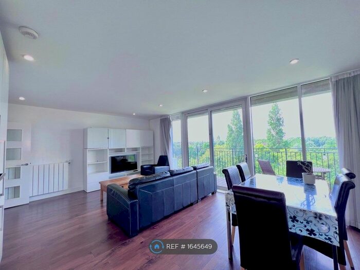 2 Bedroom Flat To Rent In Johnson Court, London, SE9