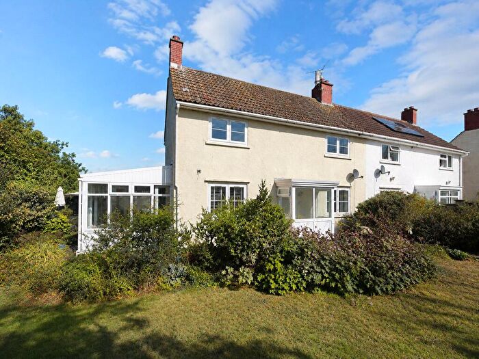 3 Bedroom Semi-Detached House For Sale In Beautifully Presented Three-bedroom Home - Bishop Sutton, BS39