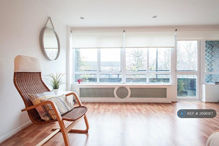 3 Bedroom Maisonette To Rent In Ebenezer Mussel House, London, E2