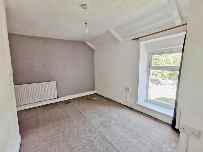 3 Bedroom End Of Terrace House For Sale In High Street, Porth, Rhondda Cynon Taf, CF39