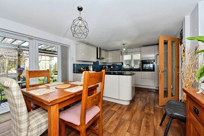4 Bedroom Detached House For Sale In Ash Close, Killamarsh, Sheffield, Derbyshire, S21